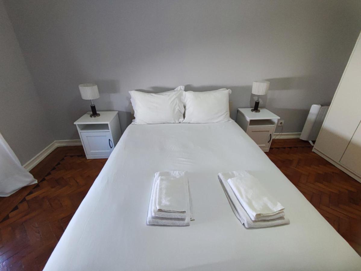 Lisbon Traditional T2 With Balcony In Damaia, Lisbon 阿马多拉 外观 照片