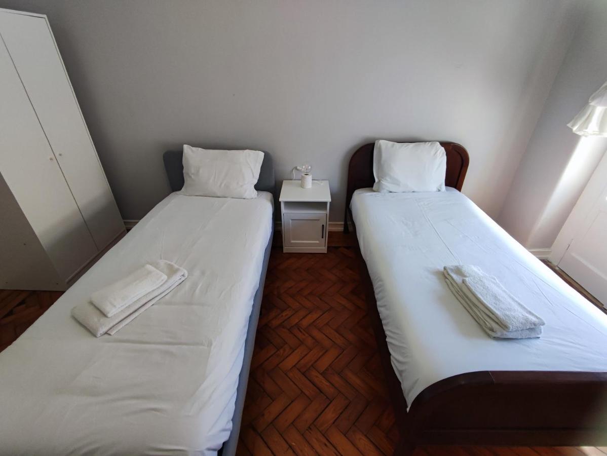 Lisbon Traditional T2 With Balcony In Damaia, Lisbon 阿马多拉 外观 照片