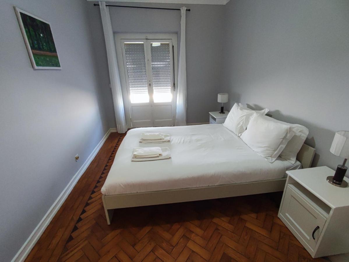 Lisbon Traditional T2 With Balcony In Damaia, Lisbon 阿马多拉 外观 照片